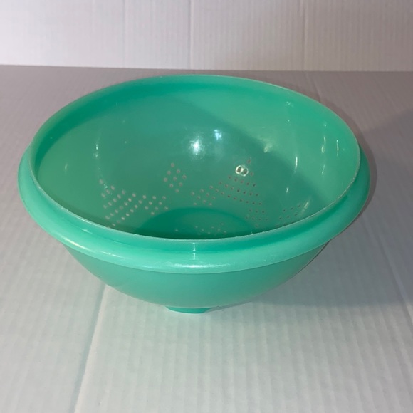 Tupperware Kitchen Tupperware Vintage Jadeite Green Plastic Colander Strainer Bowl Poshmark